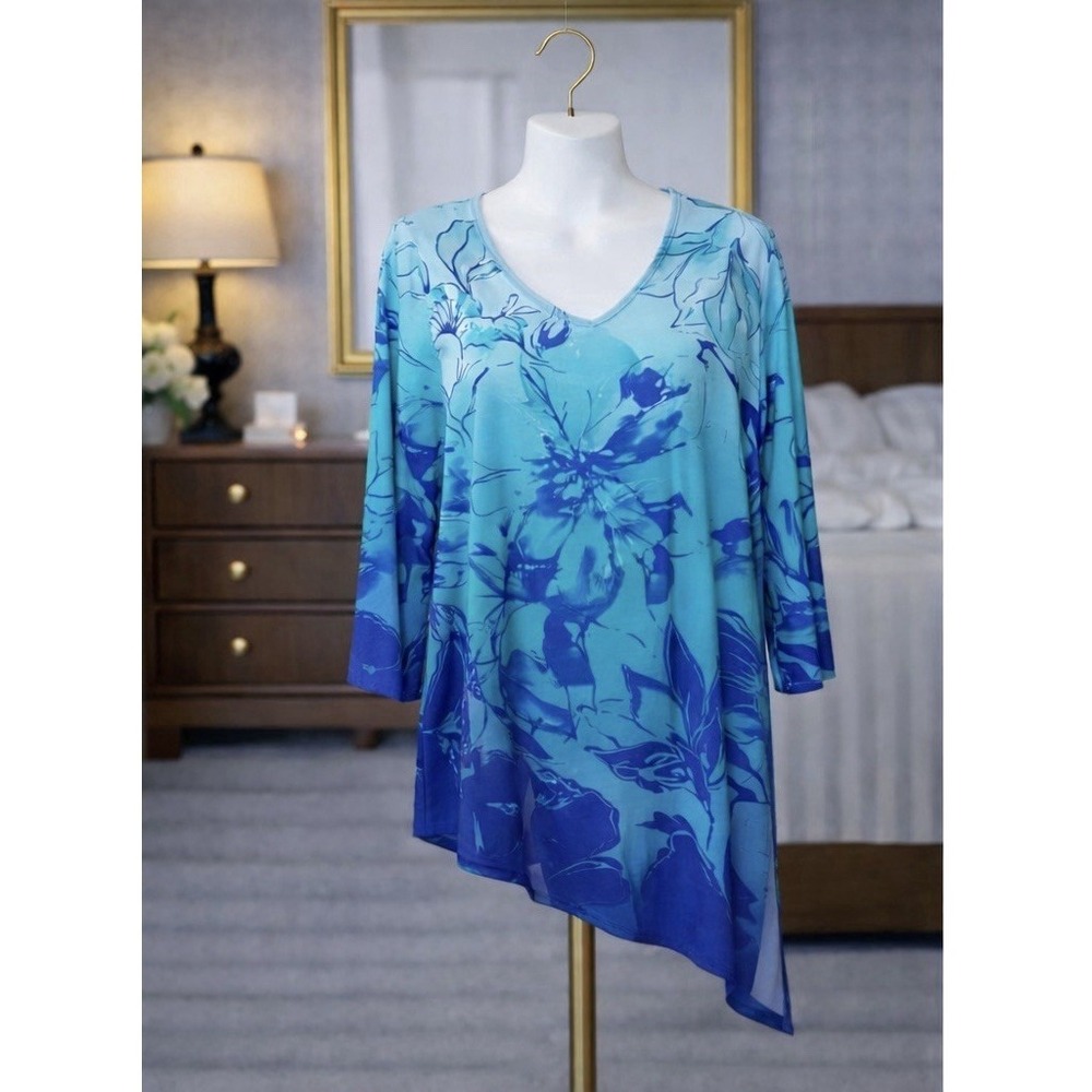 Chico's Easywear Tunic Top Vibrant Blue Asymmetric Hem Floral Womens 1 US Medium